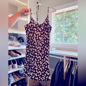 Sunflower maternity dress medium with tie